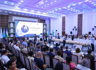 Aktotı Raimkulova III Beynəlxalq Məqam Sənəti Forumu çərçivəsində keçirilən konfransda çıxış edib