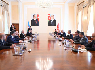 Baş nazir TBMM sədri Numan Kurtulmuş ilə görüşüb
