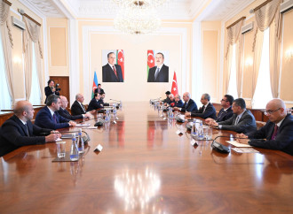 Baş nazir TBMM sədri Numan Kurtulmuş ilə görüşüb