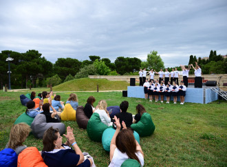 Leyla Əliyeva və Alona Əliyeva Xeyirxahlıq Festivalında iştirak ediblər