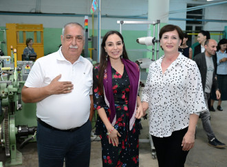 Heydər Əliyev Fondunun vitse-prezidenti Leyla Əliyeva “Azəripək” ASC-nin fəaliyyəti ilə yaxından tanış olub