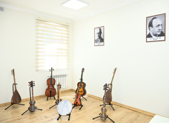 Heydər Əliyev Fondunun vitse-prezidenti Leyla Əliyeva Şəki Şəhər İncəsənət Məktəbində olub