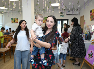 Heydər Əliyev Fondunun vitse-prezidenti Leyla Əliyeva Şəkidə Uşaq evi sosial xidmət müəssisəsinin sakinləri ilə görüşüb