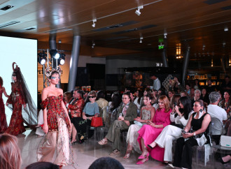 Alyona Əliyeva Azərbaycan Milli Xalça Muzeyində “Zamanın naxışları” moda nümayişində iştirak edib