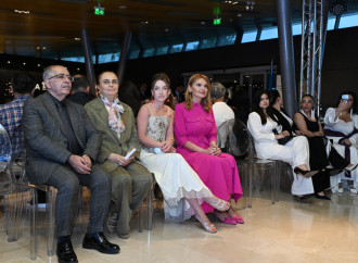 Alyona Əliyeva Azərbaycan Milli Xalça Muzeyində “Zamanın naxışları” moda nümayişində iştirak edib