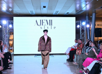 Alyona Əliyeva Azərbaycan Milli Xalça Muzeyində “Zamanın naxışları” moda nümayişində iştirak edib