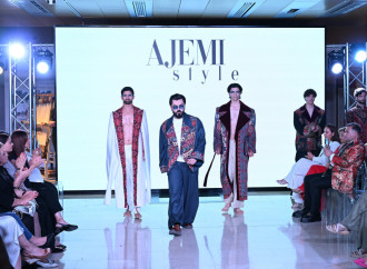 Alyona Əliyeva Azərbaycan Milli Xalça Muzeyində “Zamanın naxışları” moda nümayişində iştirak edib