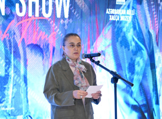 Alyona Əliyeva Azərbaycan Milli Xalça Muzeyində “Zamanın naxışları” moda nümayişində iştirak edib