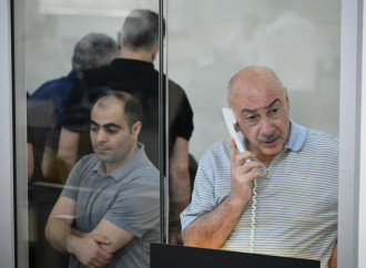 Ermənistan vətəndaşlarının şikayətləri üzrə apellyasiya məhkəməsində təqsirləndirilən şəxslərin vəsatətlərinə baxılıb