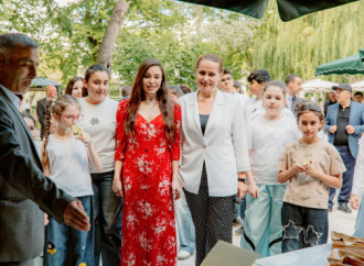 Leyla Əliyeva Qəbələdə fərdi sərginin açılışında və ağacəkmə aksiyasında iştirak edib