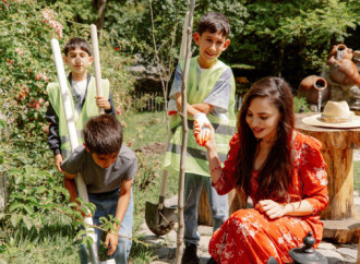 Leyla Əliyeva Qəbələdə fərdi sərginin açılışında və ağacəkmə aksiyasında iştirak edib