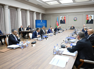 Əli Əsədovun rəhbərliyi ilə İqtisadi Şuranın iclası keçirilib
