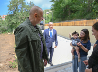 Prezident İlham Əliyev Şuşanın Kiçik Qaladərəsi kəndində görülən işlərlə tanış olub və kəndə qayıdan sakinlərlə görüşüb