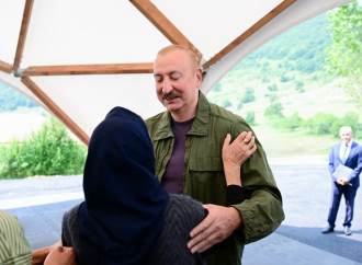 Prezident İlham Əliyev Şuşanın Kiçik Qaladərəsi kəndində görülən işlərlə tanış olub və kəndə qayıdan sakinlərlə görüşüb