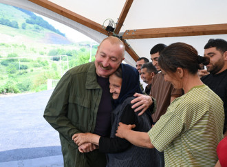 Prezident İlham Əliyev Şuşanın Kiçik Qaladərəsi kəndində görülən işlərlə tanış olub və kəndə qayıdan sakinlərlə görüşüb
