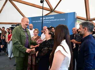 Prezident İlham Əliyev Şuşanın Kiçik Qaladərəsi kəndində görülən işlərlə tanış olub və kəndə qayıdan sakinlərlə görüşüb