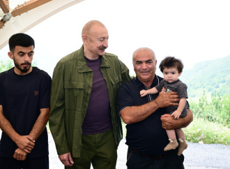 Prezident İlham Əliyev Şuşanın Kiçik Qaladərəsi kəndində görülən işlərlə tanış olub və kəndə qayıdan sakinlərlə görüşüb