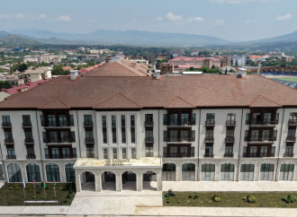 Prezident İlham Əliyev “Xankəndi” hotelinin açılışında iştirak edib