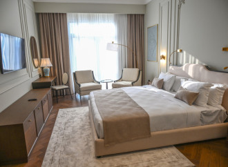Prezident İlham Əliyev “Xankəndi” hotelinin açılışında iştirak edib