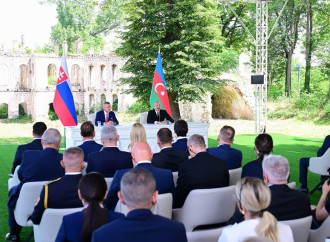 Prezident İlham Əliyev və Slovakiya Prezidenti Şuşada mətbuata bəyanatlarla çıxış ediblər