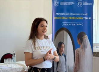 Yevlaxda erkən nikah probleminə dair maarifləndirici tədbirlər keçirilib