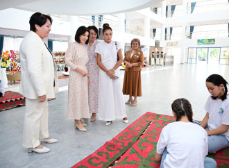 Birinci xanım Mehriban Əliyeva Çolpon-Ata şəhərində “Altın-Balalık” sağlamlıq və reabilitasiya mərkəzi ilə tanış olub
