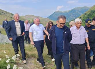 Kəlbəcərdə işğal dövründə dağıdılmış qəbiristanlıqlara baxış keçirilib