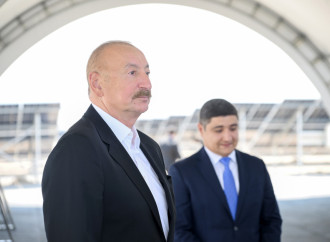 Prezident İlham Əliyev və Birinci xanım Mehriban Əliyeva Naxçıvan şəhərində “Şəms 1” və “Qərbi Üfüq” Günəş Elektrik stansiyalarında görülən işlərlə tanış olublar