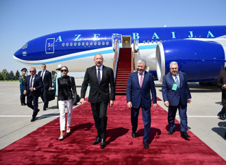 Prezident İlham Əliyev Qırğızıstana işgüzar səfərə gəlib