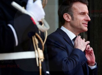 Əyilməz Fransa partiyası Makronun avtokratiyasına qarşı nümayişə çağırıb