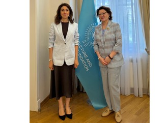 Türk Mədəniyyəti və İrsi Fondunun prezidenti Aktotı Raimkulova Azərbaycanın Polşadakı səfiri Nərgiz Qurbanova ilə görüşüb