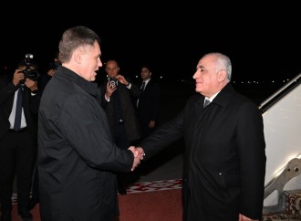 Baş Nazir Əli Əsədov Belarusa rəsmi səfərə gəlib