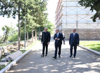 Prezident İlham Əliyev Xankəndi Konqres Mərkəzinin təməlini qoyub