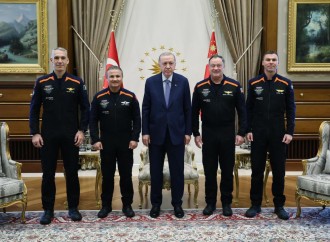 Ərdoğan Ax-3 ekipajını qəbul edib