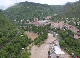 Rusiya Ermənistanda sıradan çıxmış dəmir yolunu bərpa edir