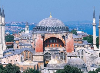 Ayasofya məscidinə giriş ödənişli olacaq