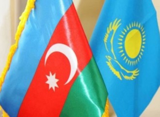 Azərbaycan Qazaxıstana humanitar yardımla dolu 5 maşın göndərib
