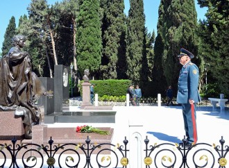 Azərbaycan və Qazaxıstan arasında hərbi əməkdaşlığa dair sənəd imzalanıb
