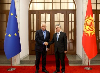 Qırğızıstan XİN rəhbəri Jozep Borrell ilə görüşüb