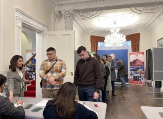 Böyük Britaniyadakı səfirliyimizdə səsvermə prosesi davam edir