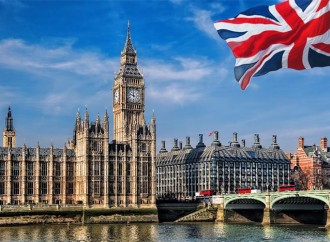 Böyük Britaniya Bakı və İrəvanın davamlı sülhə nail olmaq səylərini dəstəkləyib
