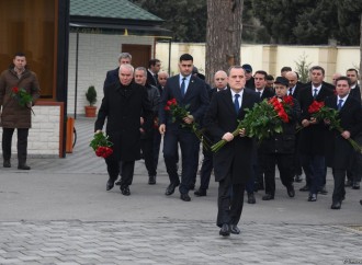 Ceyhun Bayramov İranda şəhid olan Orxan Əsgərovun məzarını ziyarət edib 
