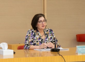 XİN və ADA Universitetinin birgə təşkilatçılığı ilə yeni qrup "Diplomatiya Könüllüləri" üçün Ulu Öndər Heydər Əliyevin 100 illiyinə həsr olunmuş diplomatiya həftəsi təşkil olunub