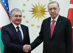 Ərdoğan Mirziyoyevi qarşılayıb