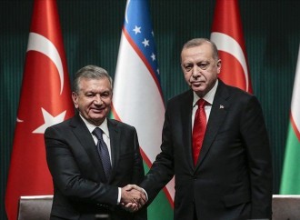 Ərdoğan Mirziyoyevi qarşılayıb