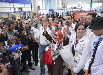 Fələstinli idmançılar Parisdə coşqu ilə qarşılanıblar