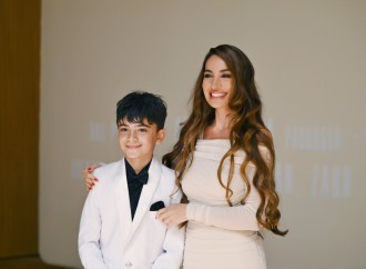 Heydər Əliyev Mərkəzində Tağıyev: Neft bədii filminin premyerası olub