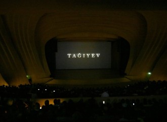 Heydər Əliyev Mərkəzində Tağıyev: Neft bədii filminin premyerası olub