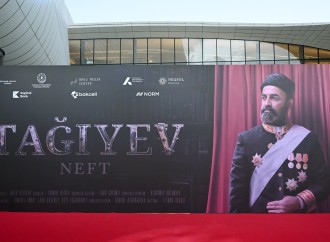 Heydər Əliyev Mərkəzində Tağıyev: Neft bədii filminin premyerası olub