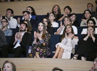 Heydər Əliyev Mərkəzində Tağıyev: Neft bədii filminin premyerası olub